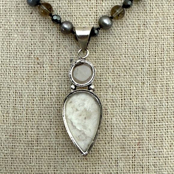 Beautiful Beaded Necklace with Multi Gemstone Pendant - Picture 10 of 11